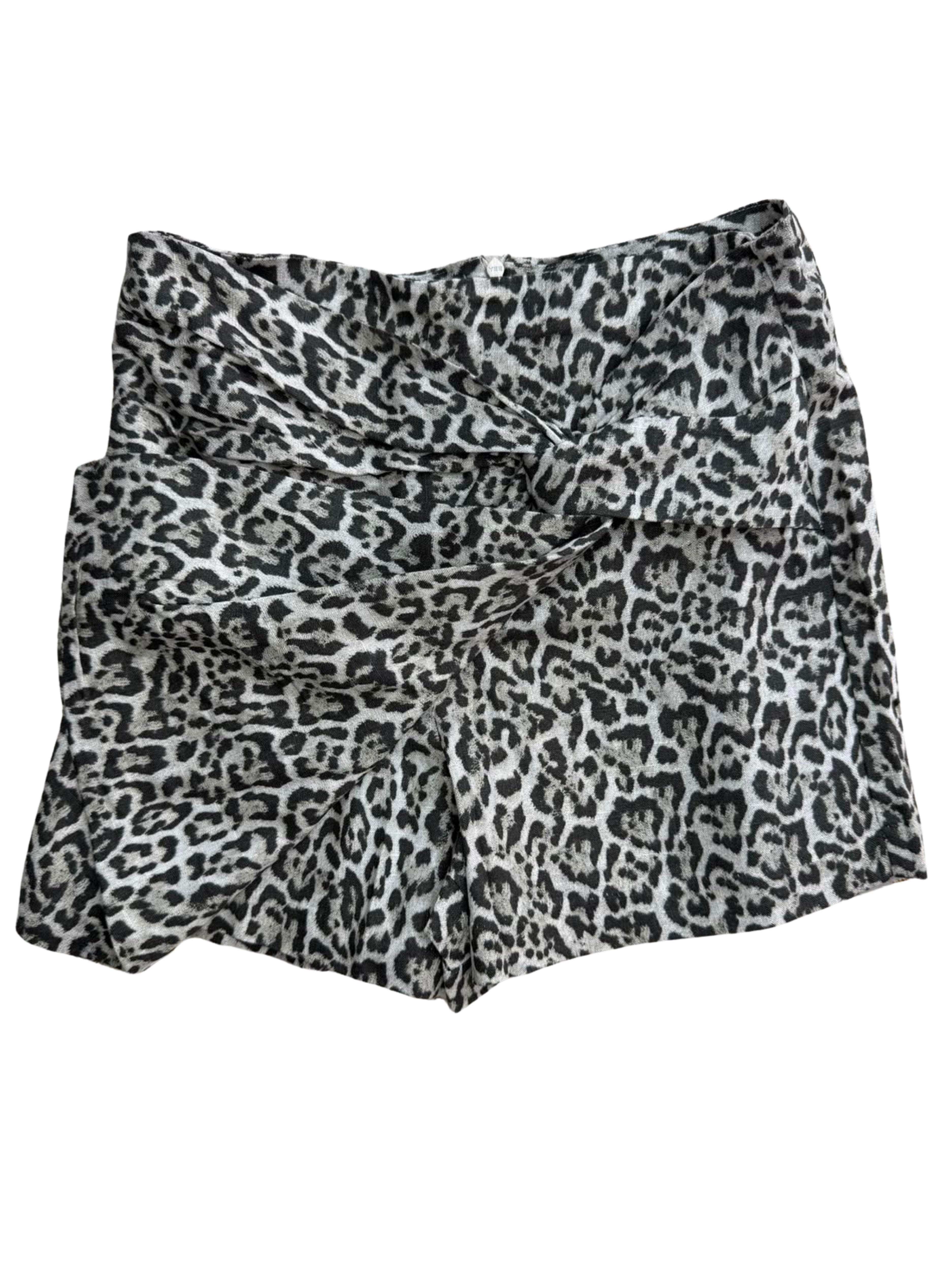Pantaloni scurti Stradivarius