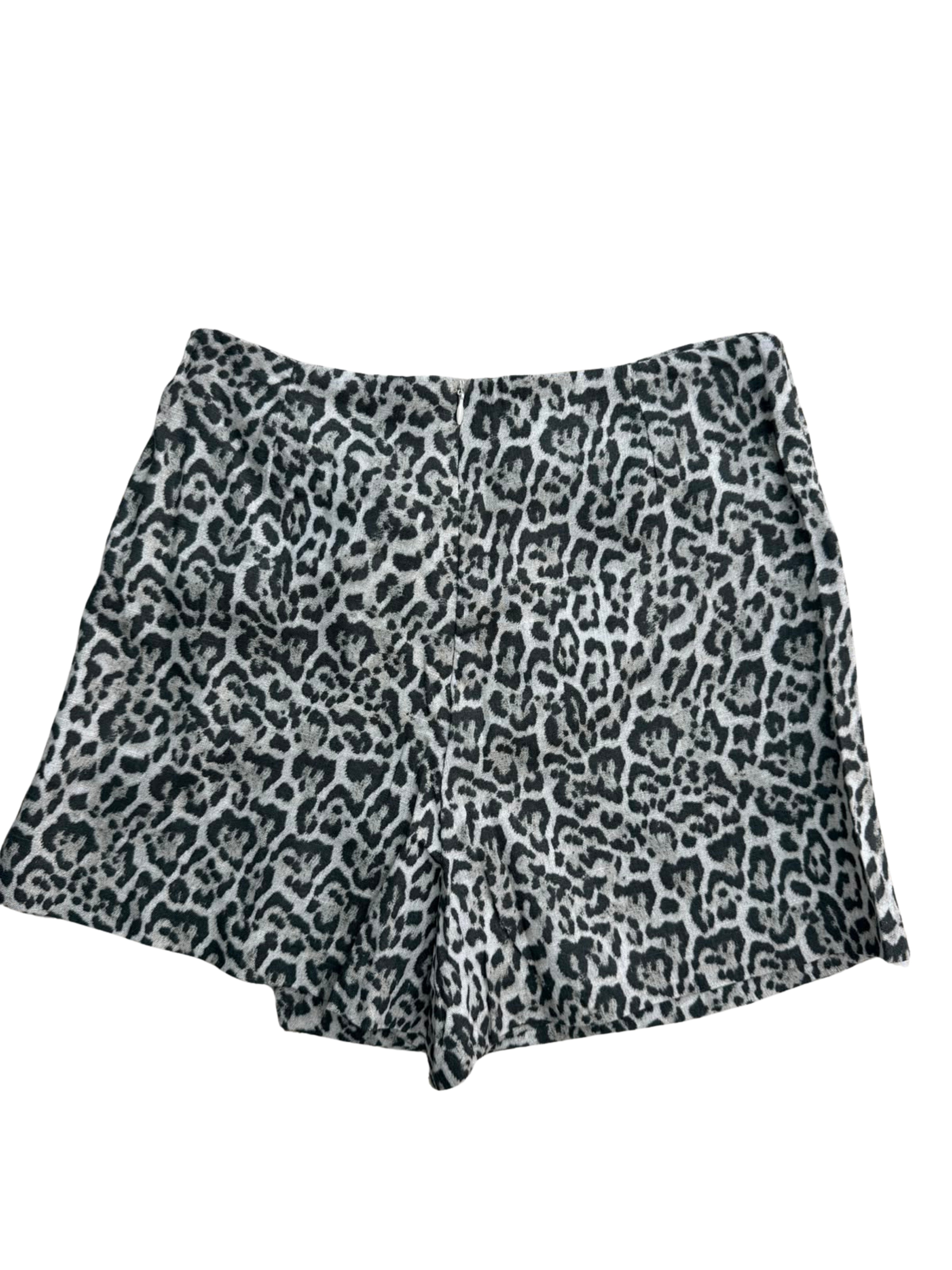 Pantaloni scurti Stradivarius
